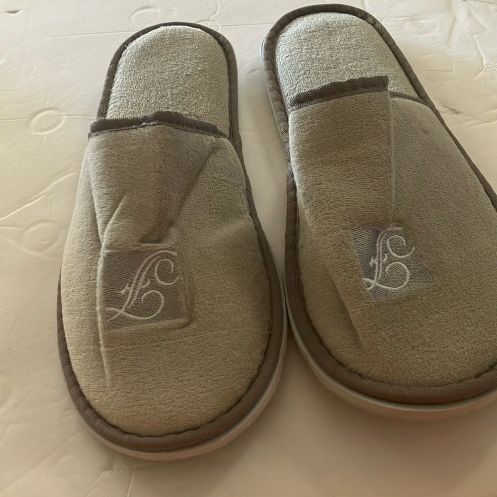 Ladies scuff style slippers